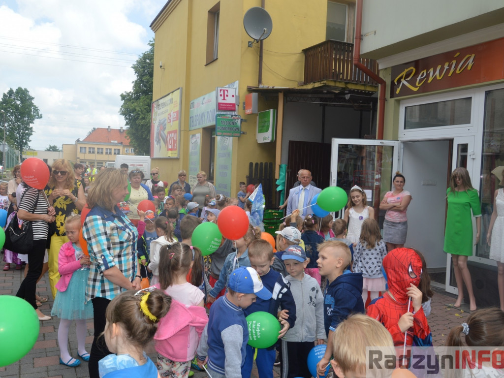 Radzyniacy czytali bajki i wiersze dzieciom