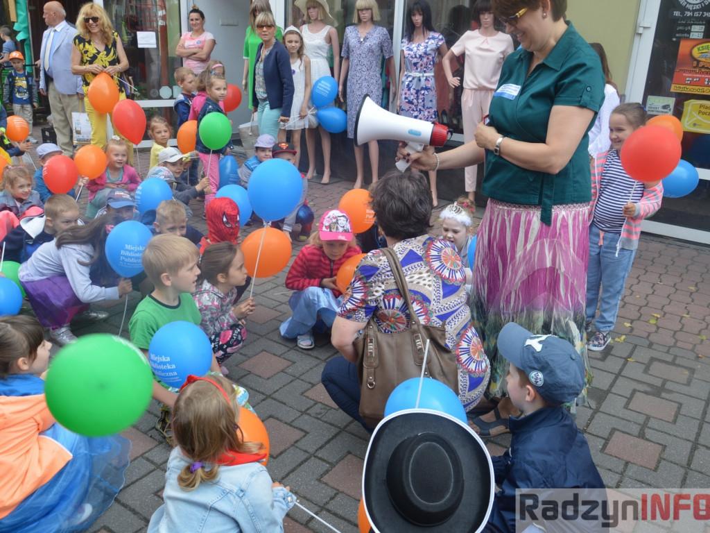 Radzyniacy czytali bajki i wiersze dzieciom