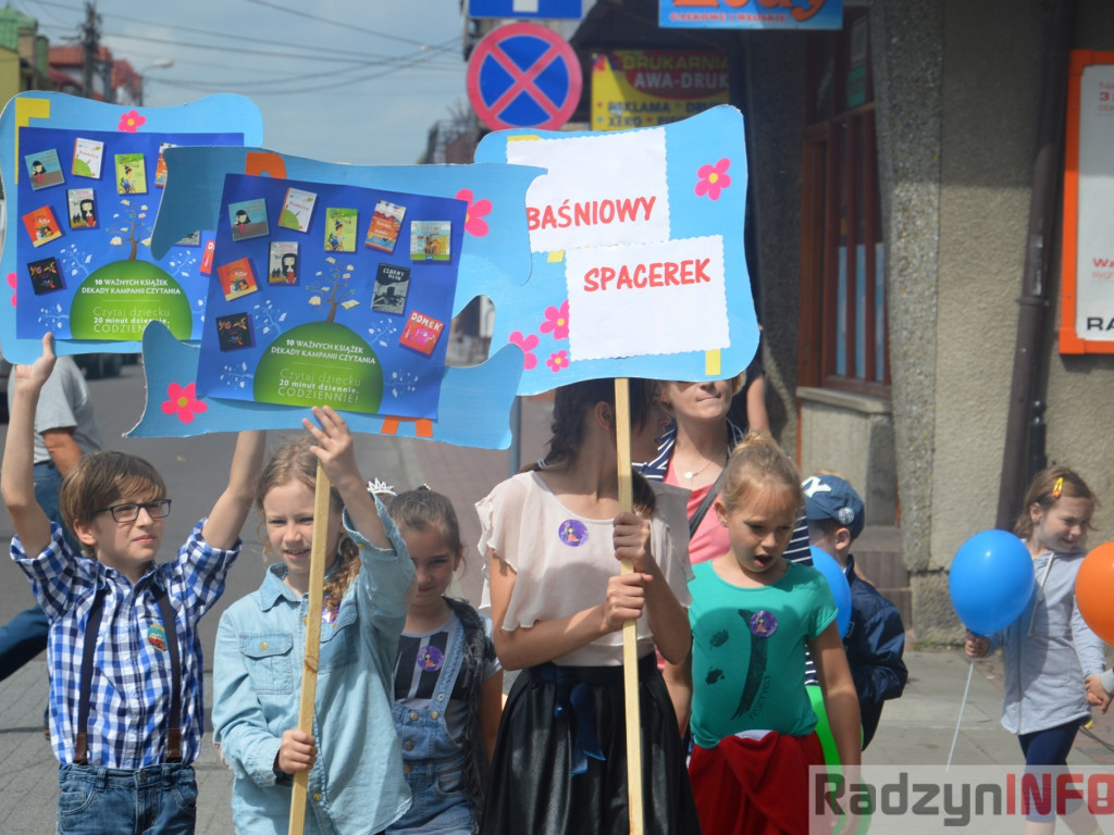 Radzyniacy czytali bajki i wiersze dzieciom