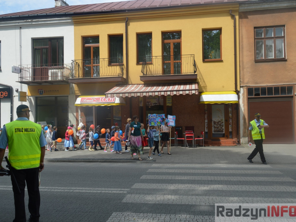 Radzyniacy czytali bajki i wiersze dzieciom