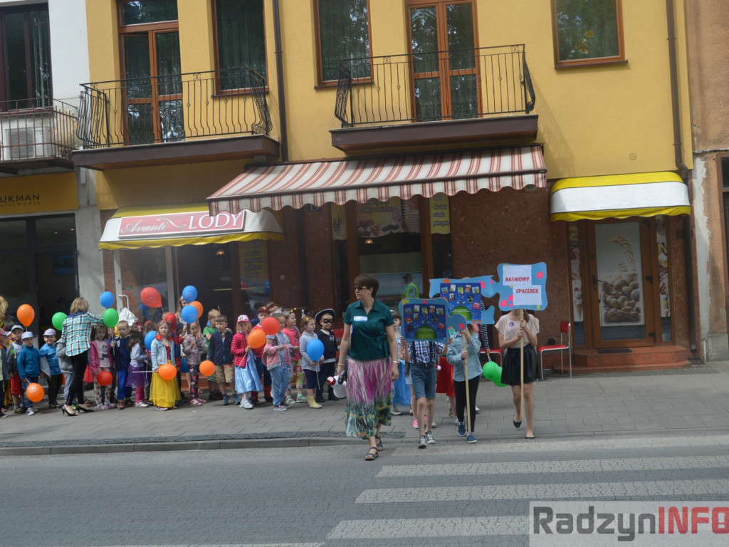 Radzyniacy czytali bajki i wiersze dzieciom