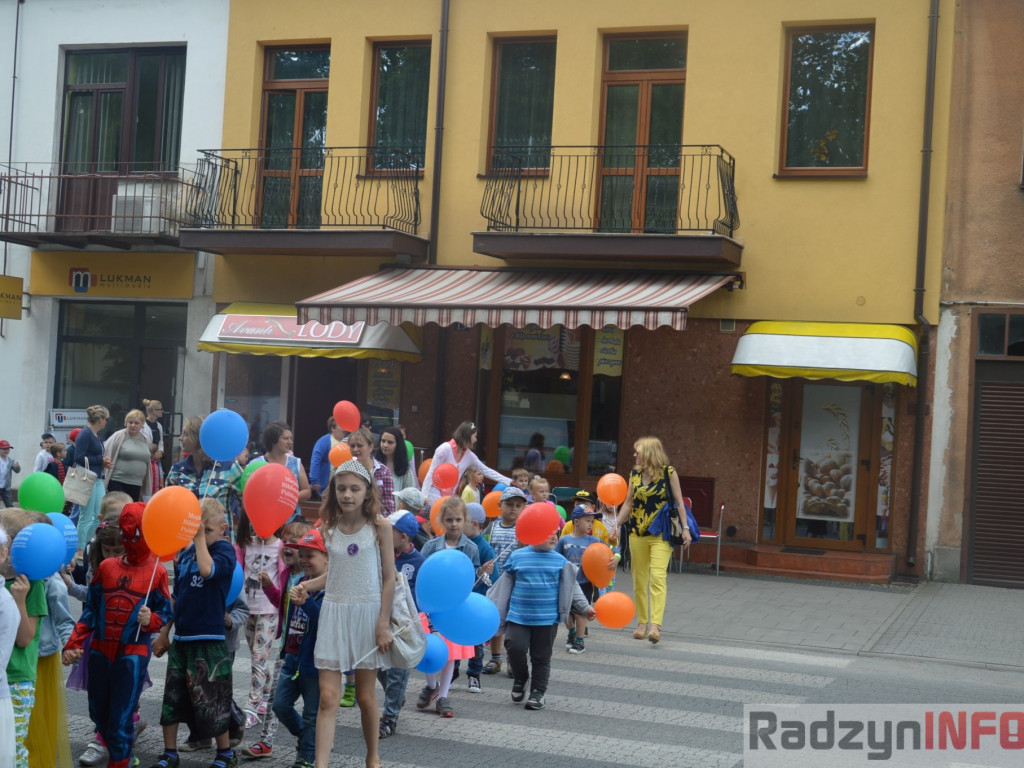 Radzyniacy czytali bajki i wiersze dzieciom