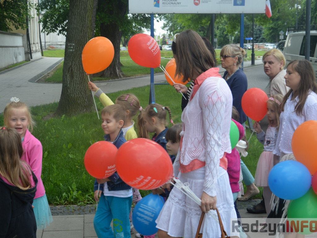 Radzyniacy czytali bajki i wiersze dzieciom