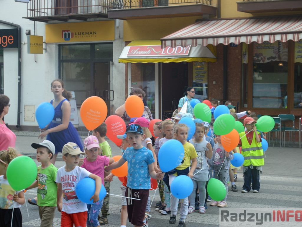 Radzyniacy czytali bajki i wiersze dzieciom