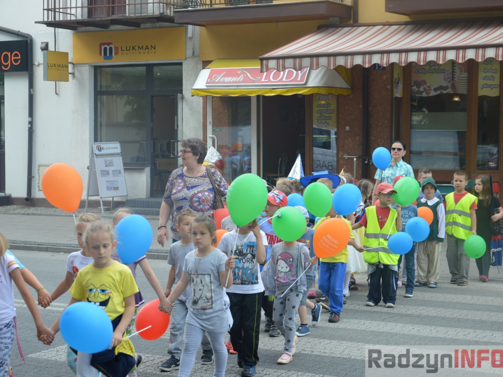 Radzyniacy czytali bajki i wiersze dzieciom