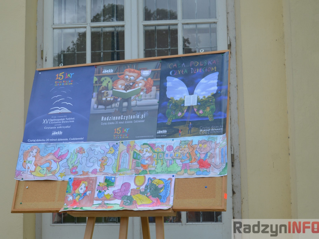 Radzyniacy czytali bajki i wiersze dzieciom