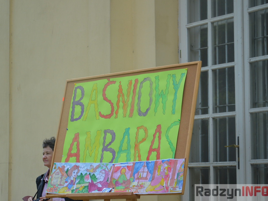 Radzyniacy czytali bajki i wiersze dzieciom