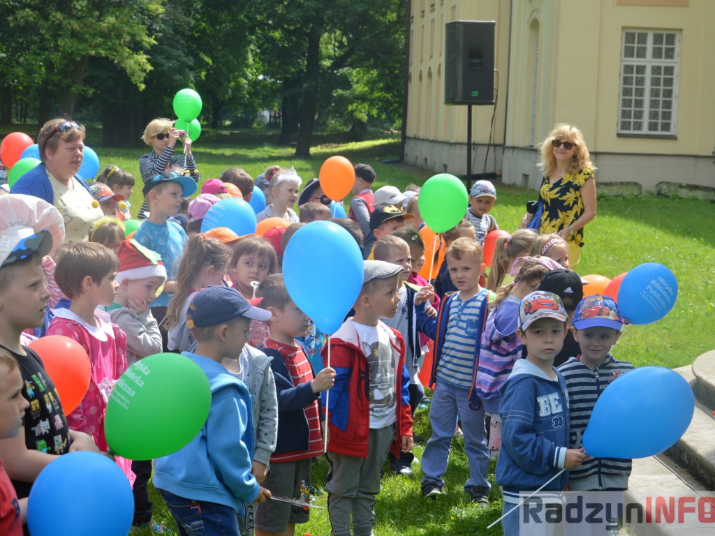 Radzyniacy czytali bajki i wiersze dzieciom