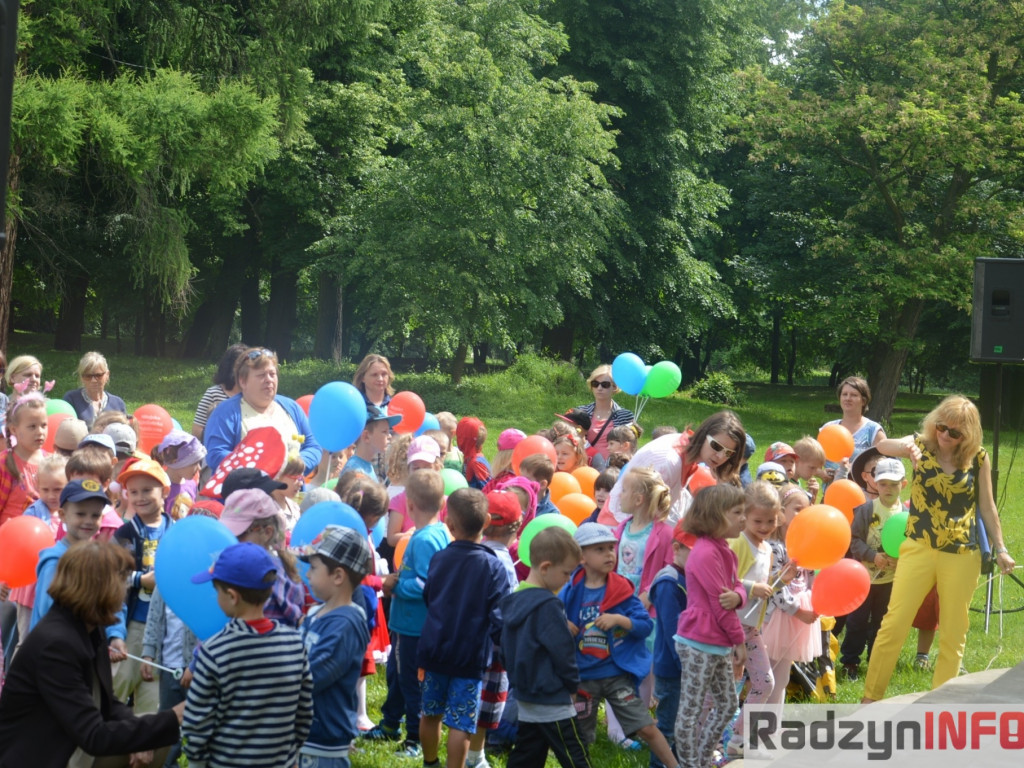 Radzyniacy czytali bajki i wiersze dzieciom