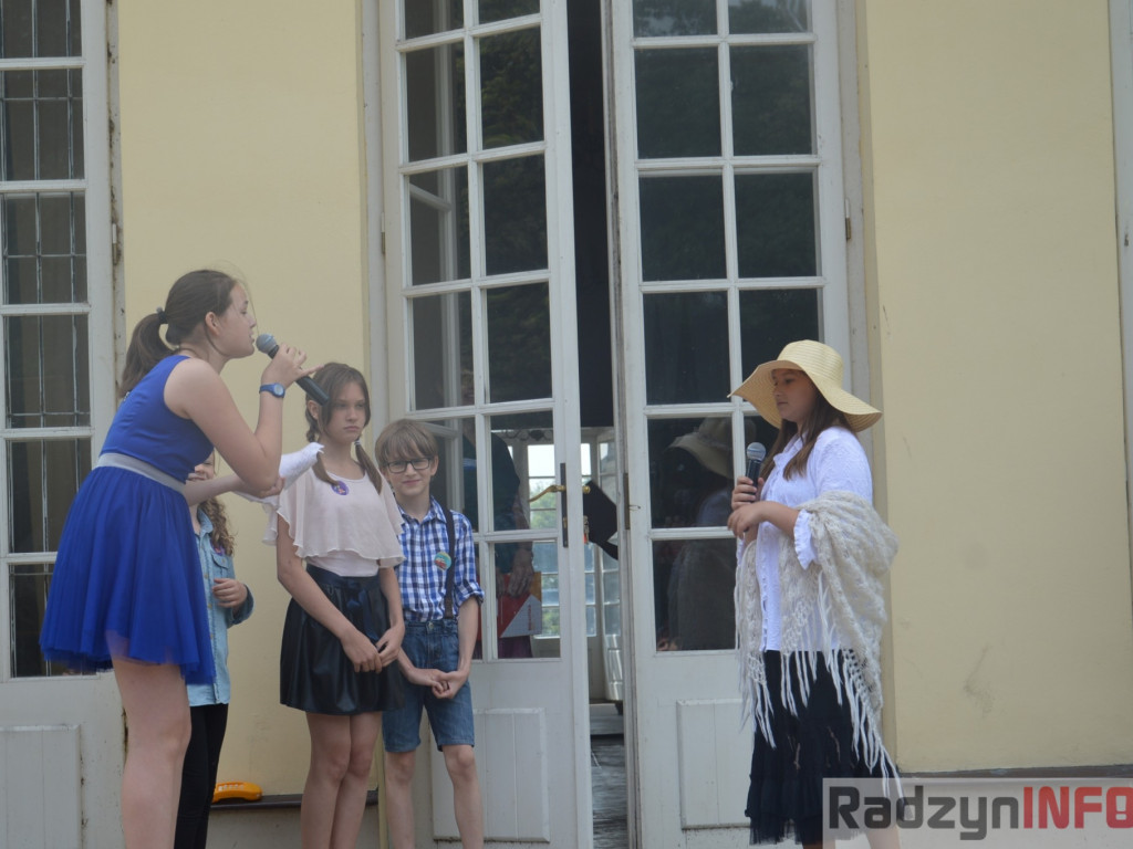 Radzyniacy czytali bajki i wiersze dzieciom