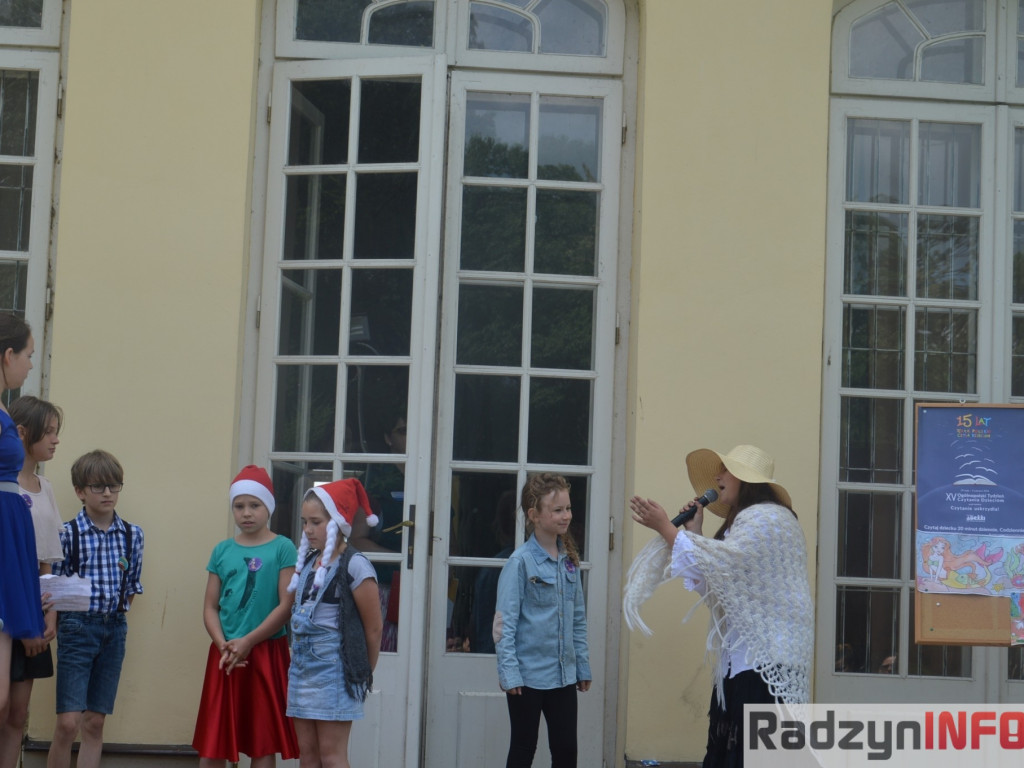 Radzyniacy czytali bajki i wiersze dzieciom