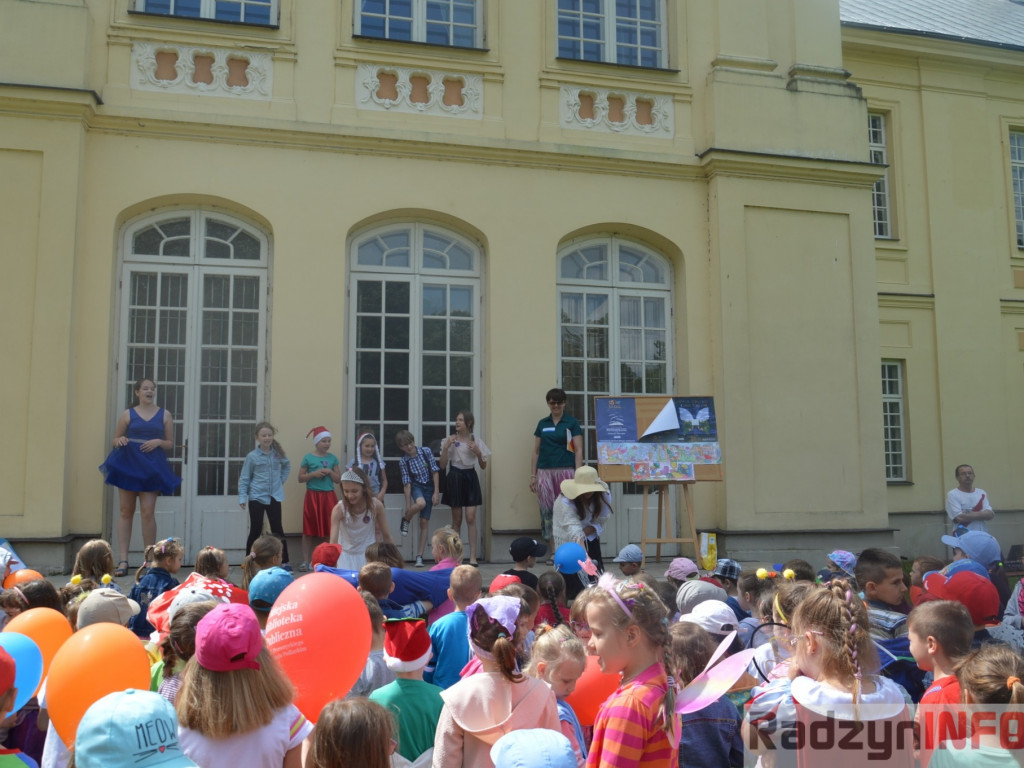 Radzyniacy czytali bajki i wiersze dzieciom