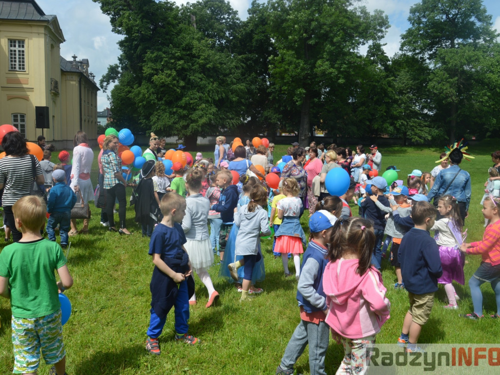 Radzyniacy czytali bajki i wiersze dzieciom