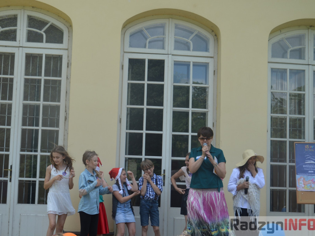 Radzyniacy czytali bajki i wiersze dzieciom