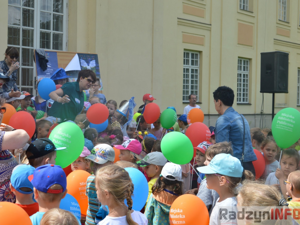 Radzyniacy czytali bajki i wiersze dzieciom