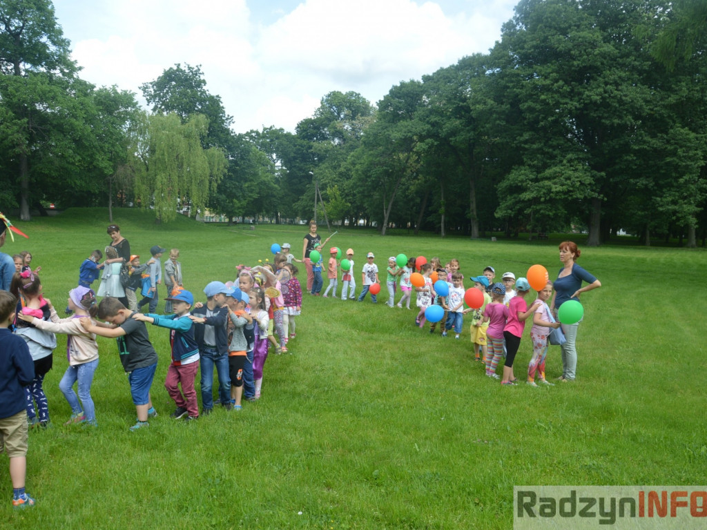 Radzyniacy czytali bajki i wiersze dzieciom