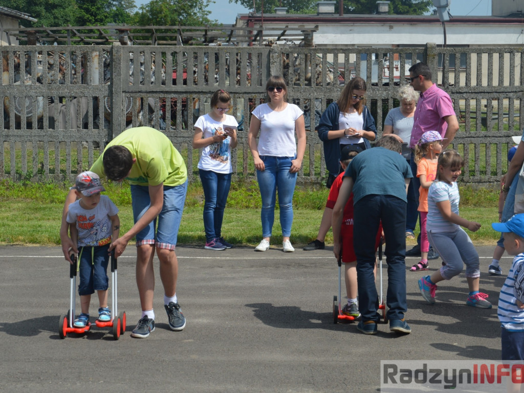 Przedszkolaki bawiły się na świeżym powietrzu