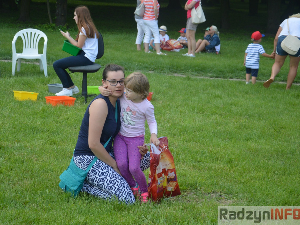 Przedszkolaki bawiły się na świeżym powietrzu