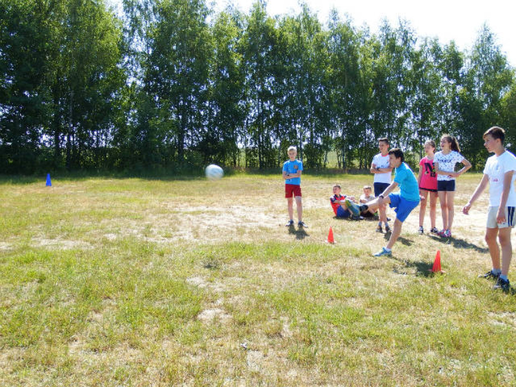 Sportowy dzień w Woli Chomejowej