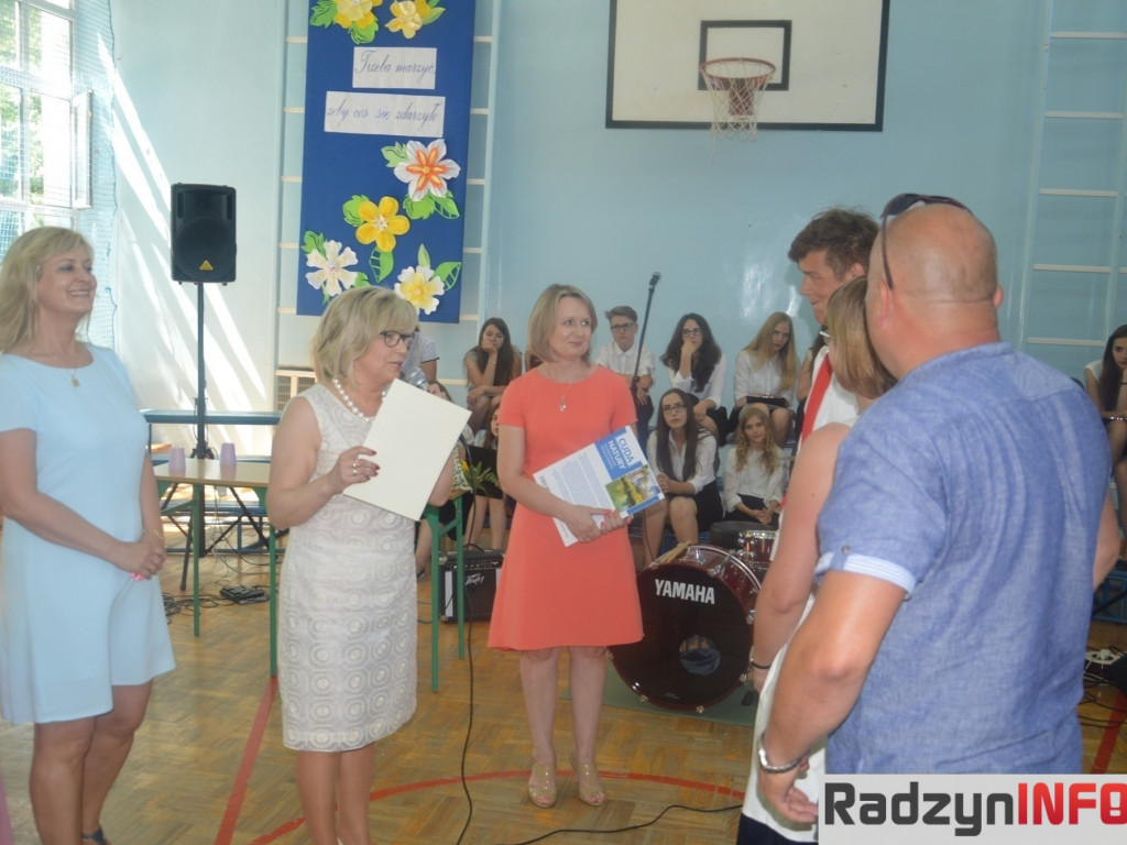 Pożegnanie absolwentów w Gimnazjum Nr 2