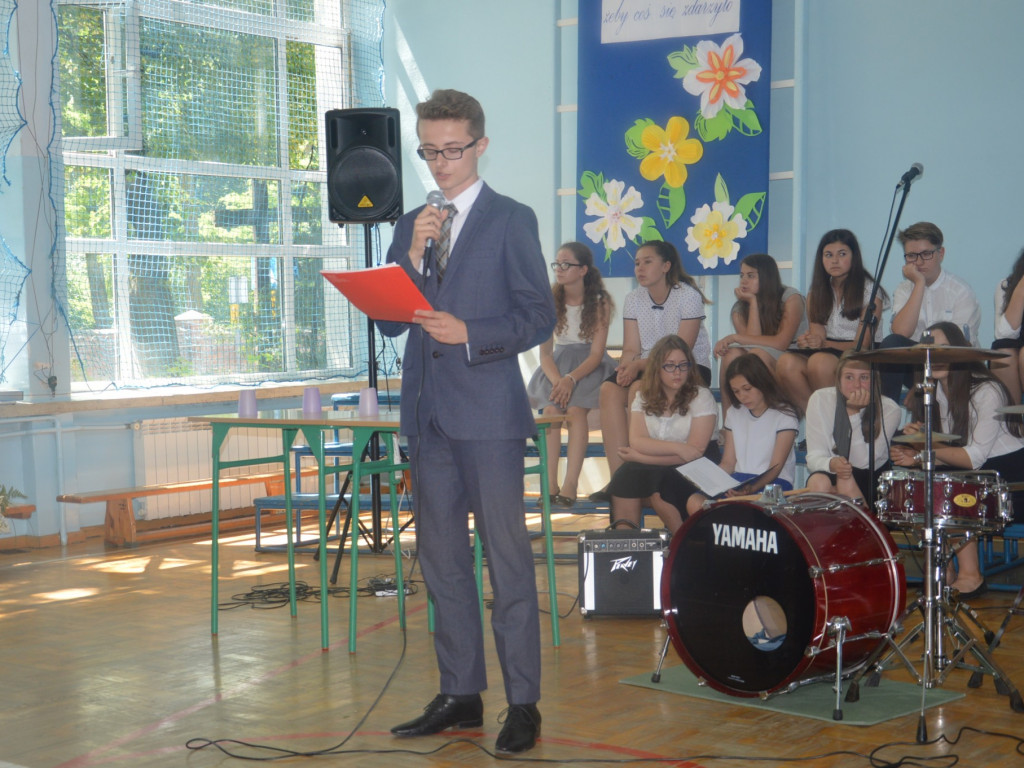 Pożegnanie absolwentów w Gimnazjum Nr 2