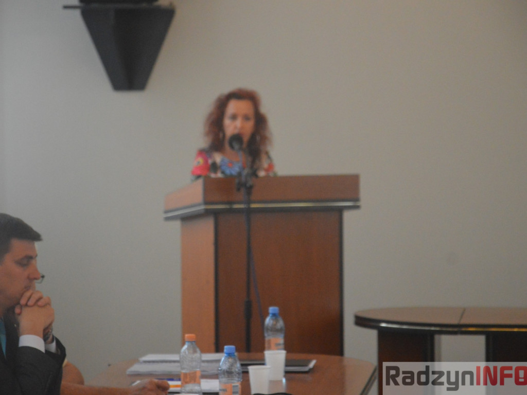 Na Radzie Miasta wyróżniono najlepszych uczniów