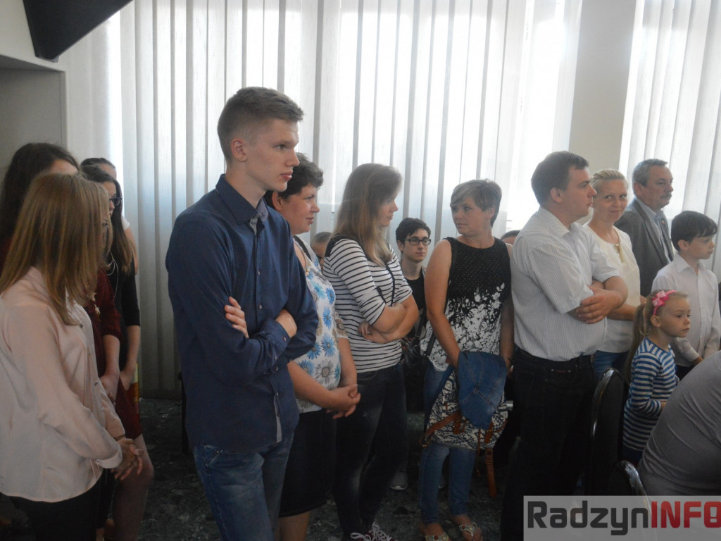 Najlepsi uczniowie wyróżnieni przez wójta Gminy Radzyń