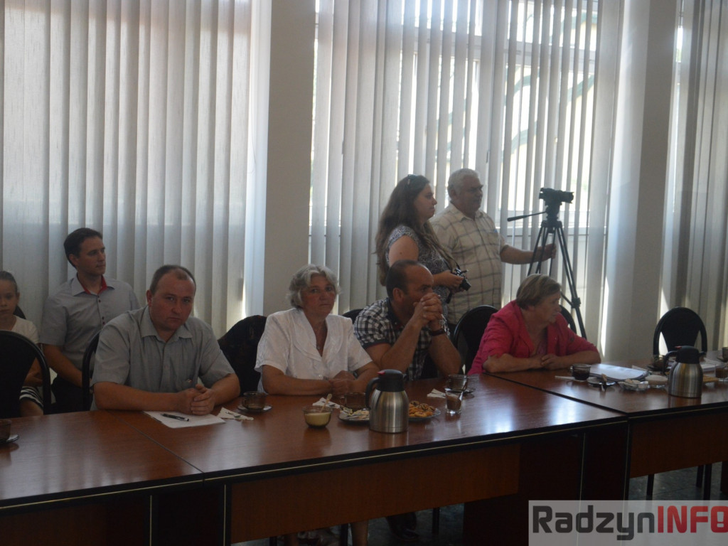 Najlepsi uczniowie wyróżnieni przez wójta Gminy Radzyń