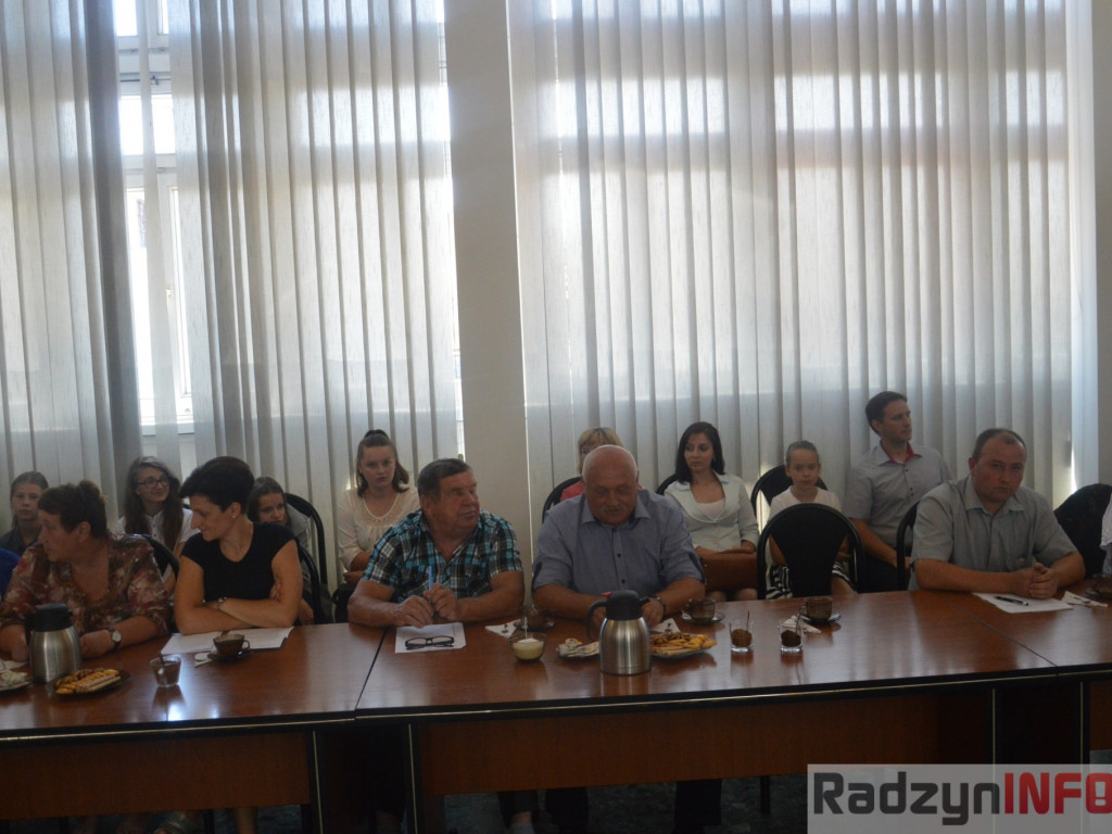 Najlepsi uczniowie wyróżnieni przez wójta Gminy Radzyń