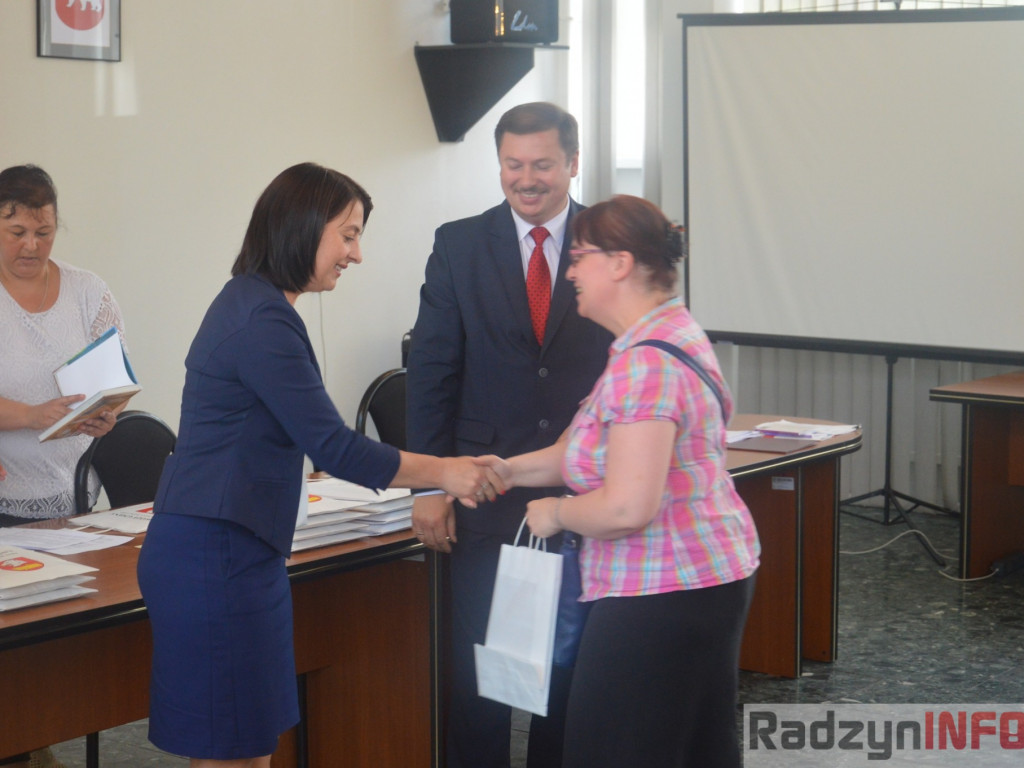 Najlepsi uczniowie wyróżnieni przez wójta Gminy Radzyń