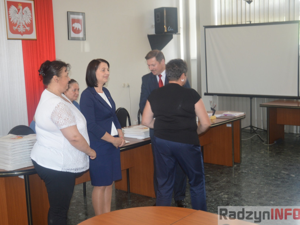 Najlepsi uczniowie wyróżnieni przez wójta Gminy Radzyń