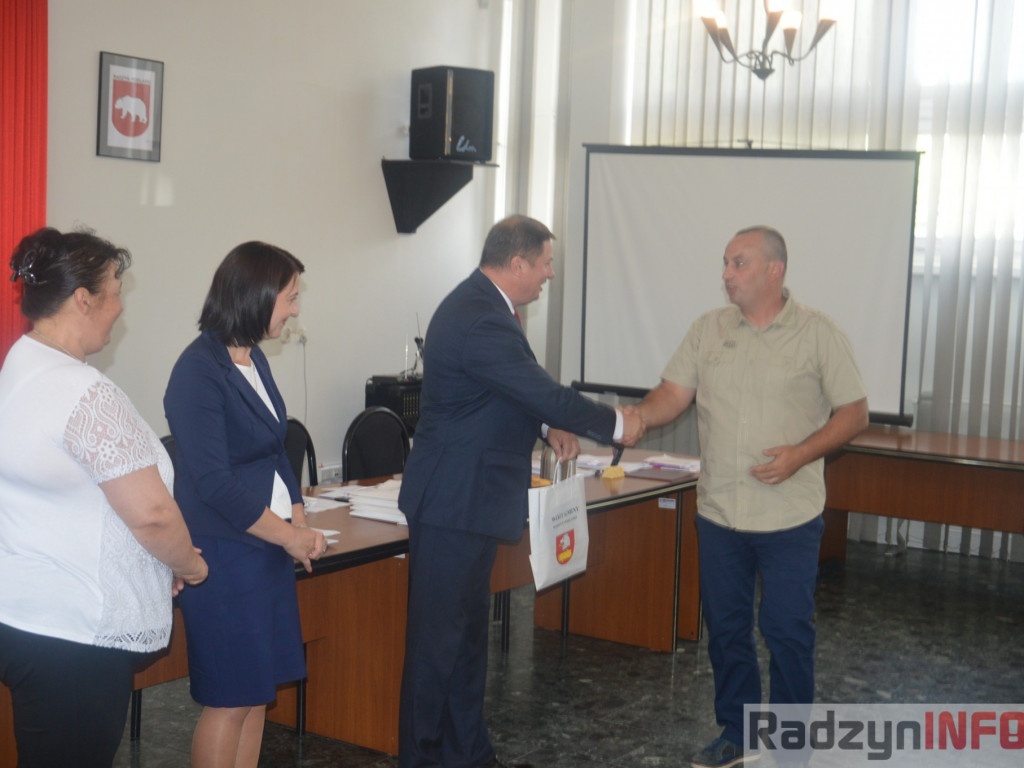 Najlepsi uczniowie wyróżnieni przez wójta Gminy Radzyń