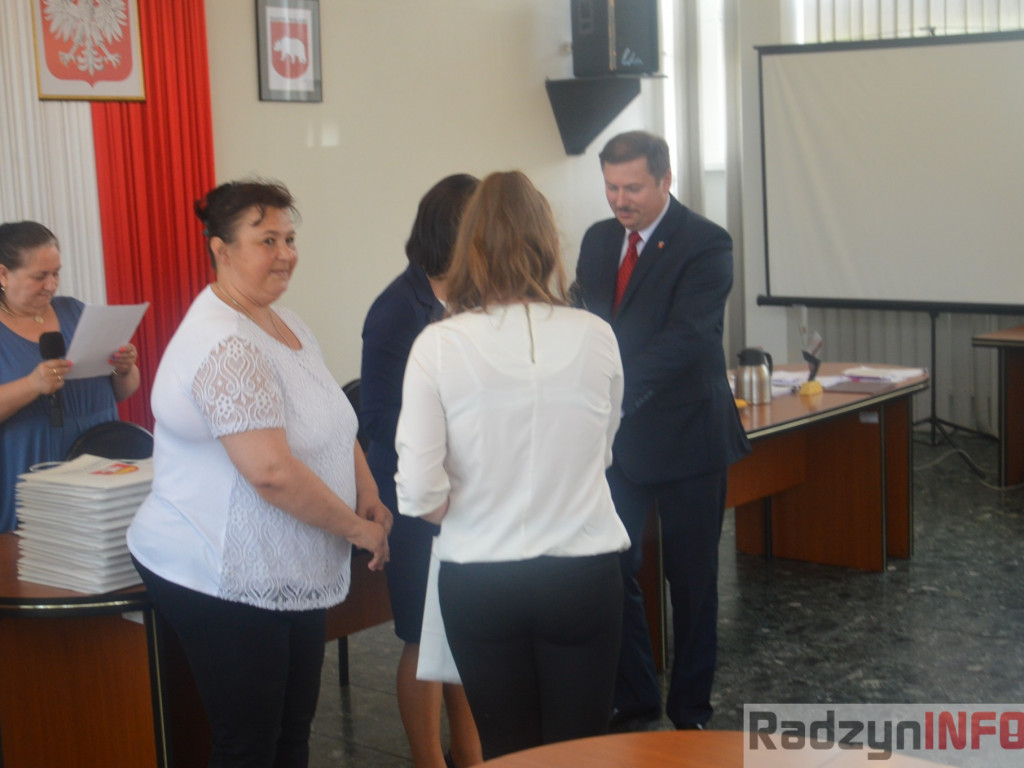 Najlepsi uczniowie wyróżnieni przez wójta Gminy Radzyń