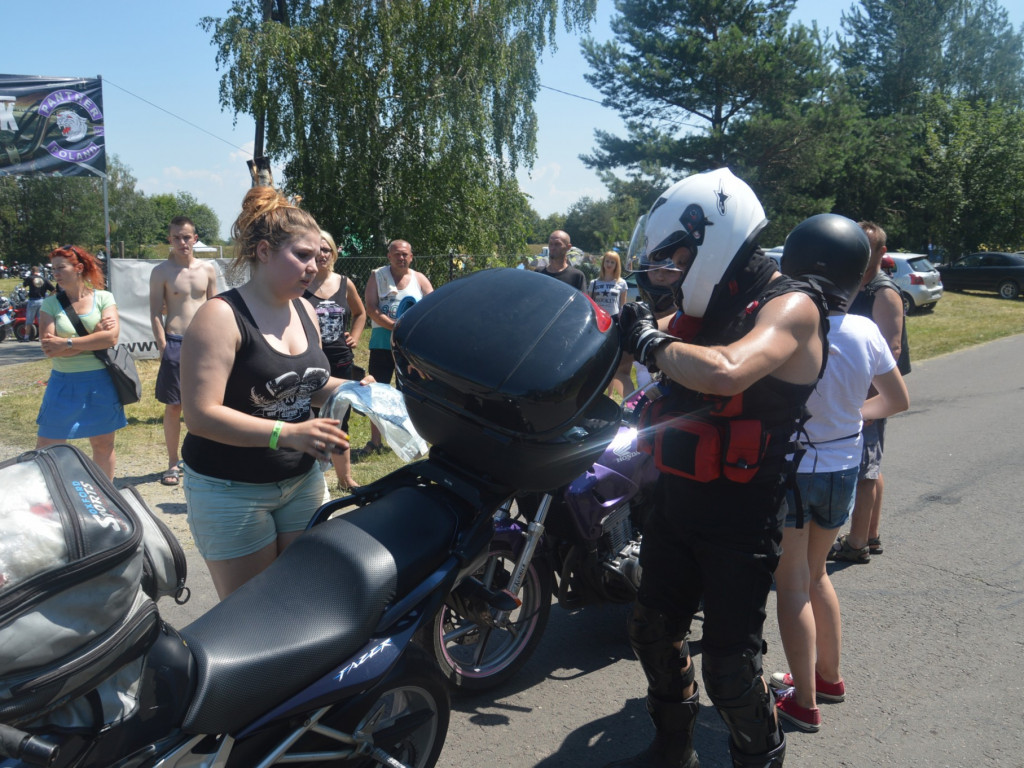 Motopiknik w Komarówce