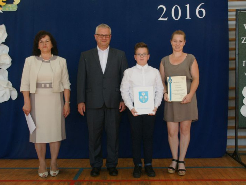 W  Kąkolewnicy przyznano stypendia