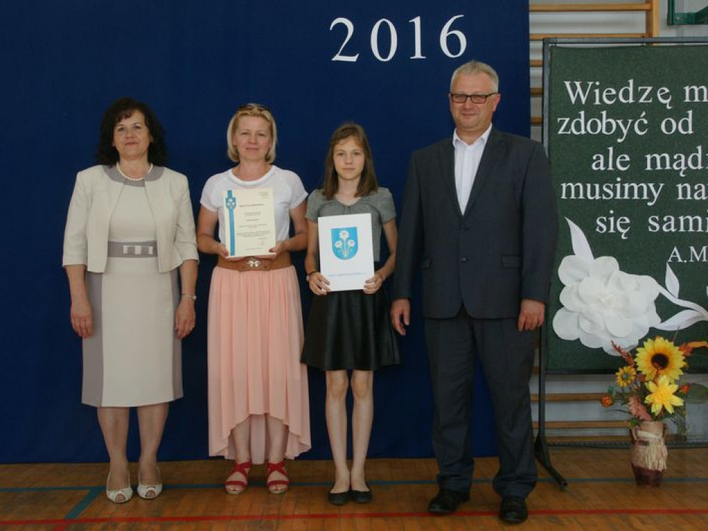 W  Kąkolewnicy przyznano stypendia