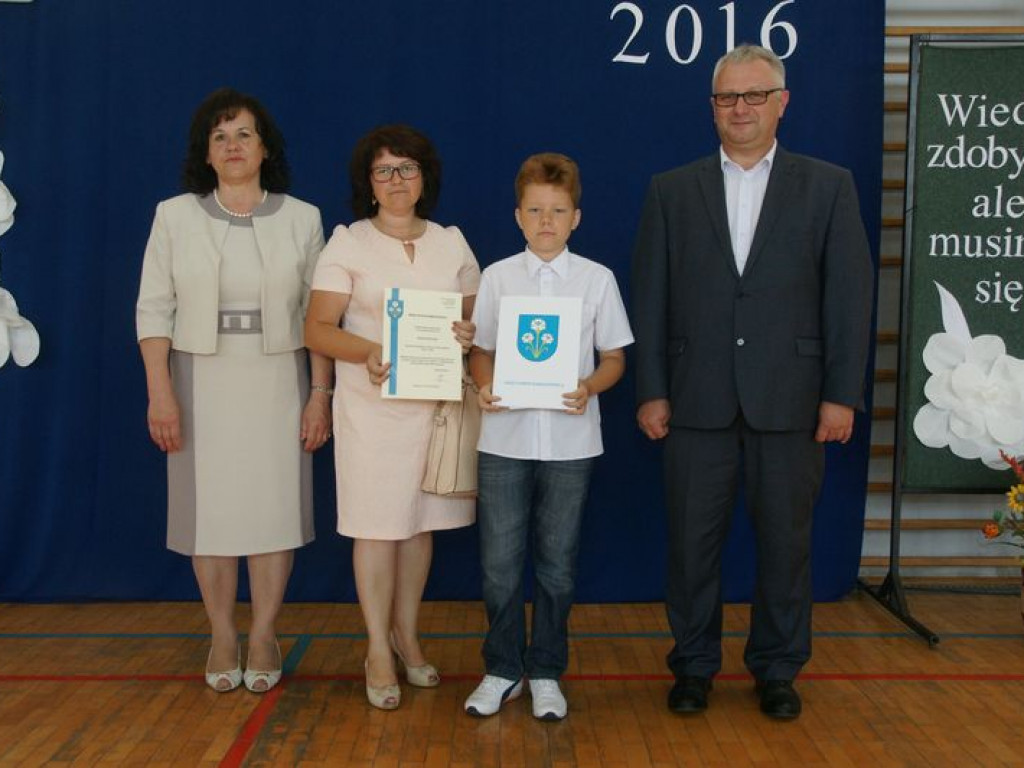 W  Kąkolewnicy przyznano stypendia