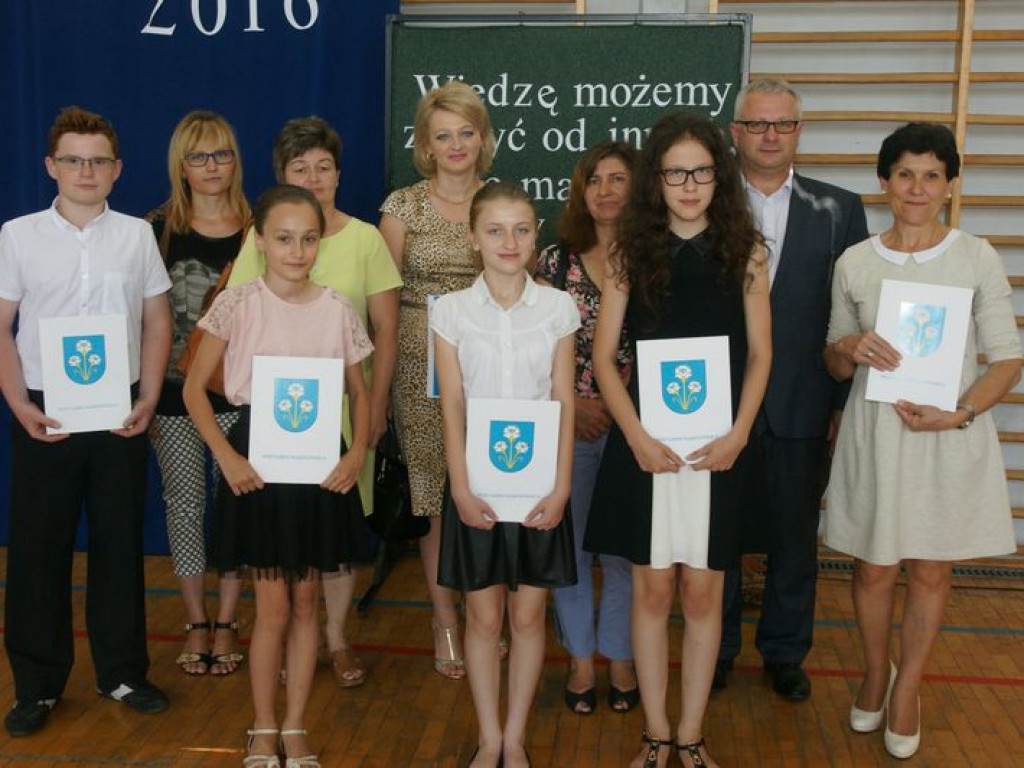 W  Kąkolewnicy przyznano stypendia
