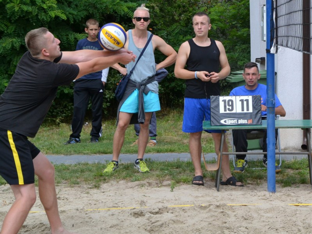 Turniej siatkarski w Płudach