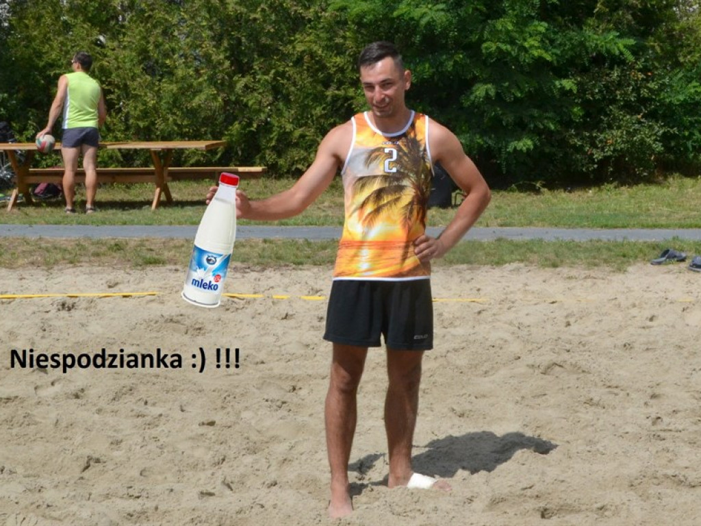 Turniej siatkarski w Płudach