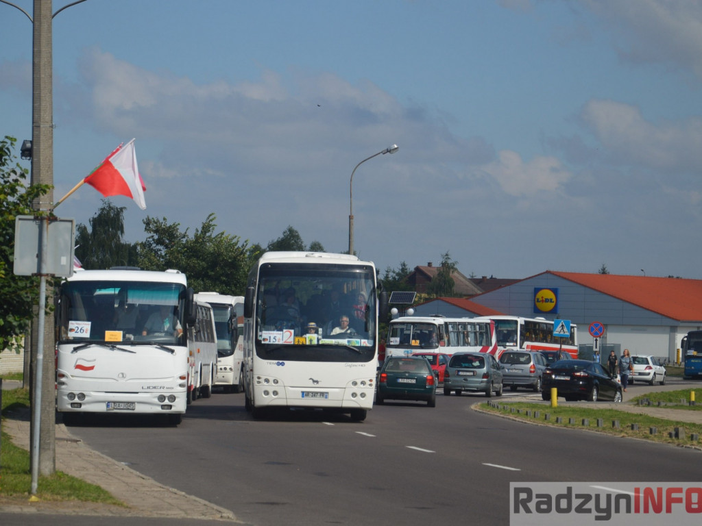 Pielgrzymi wyjechali do Drelowa i Kodnia