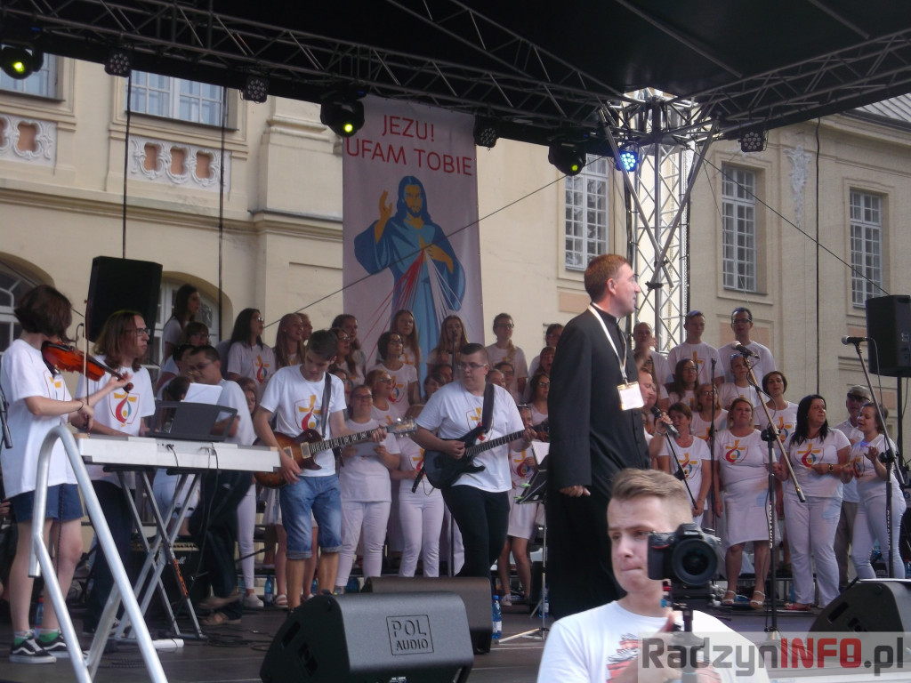 Święto Narodów, czyli czas modlitwy i zabawy