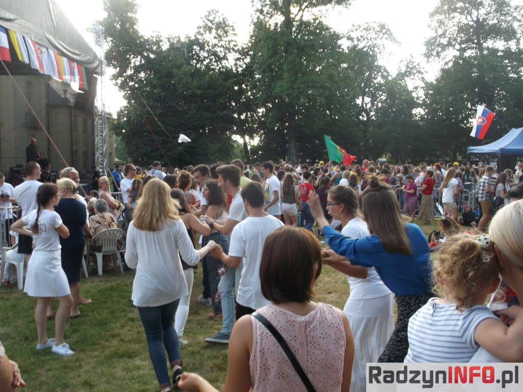Święto Narodów, czyli czas modlitwy i zabawy