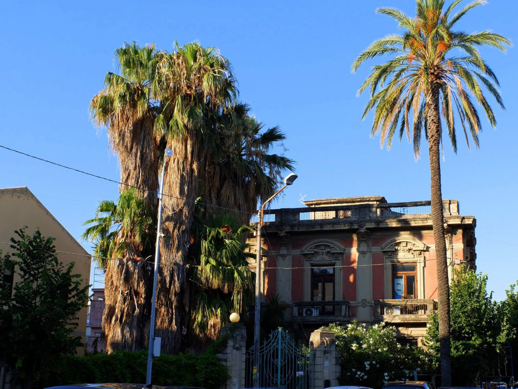 Saluti da Barcellona Pozzo di Gotto