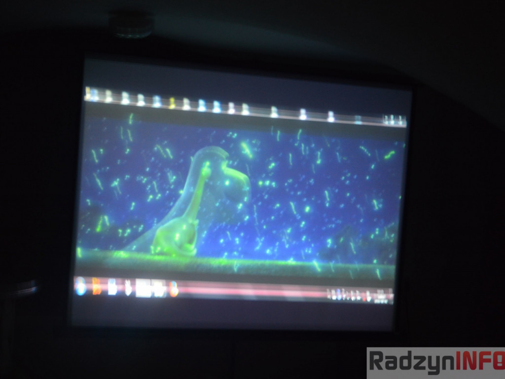 Projekcja filmu zamiast ogniska w ROK