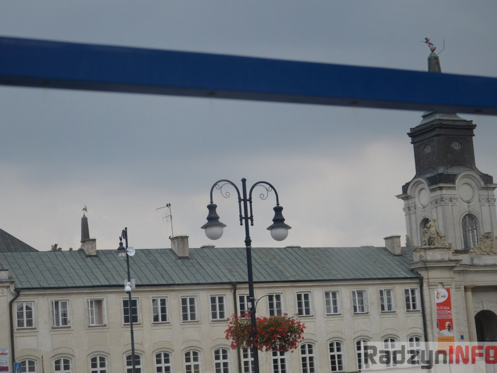 Na Placu Wolności stanęła kurtyna wodna