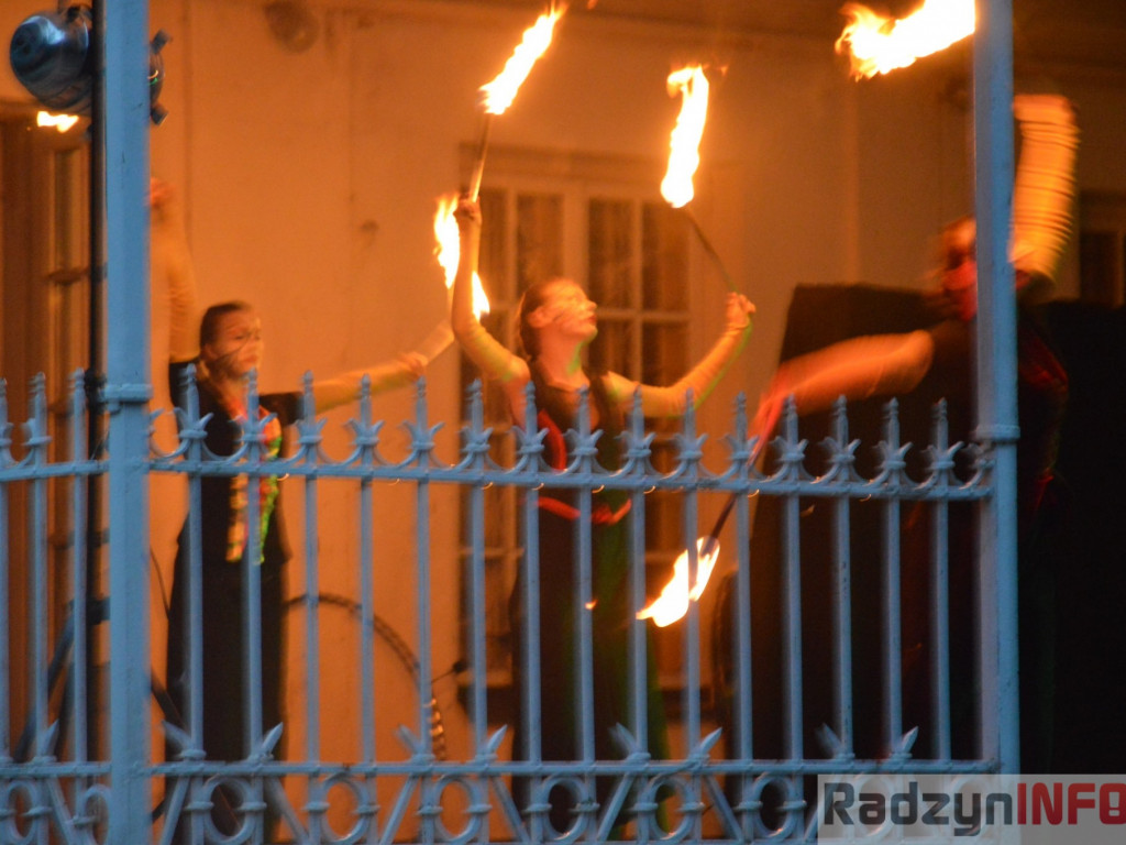 Widowisko teatru ognia