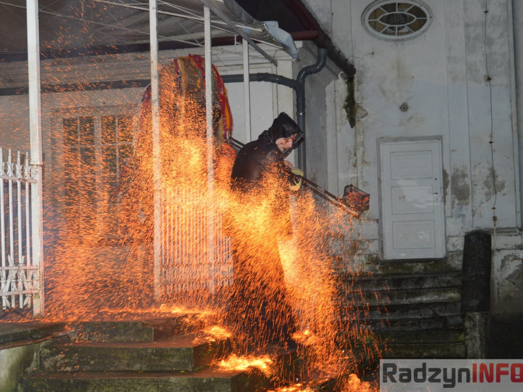 Widowisko teatru ognia