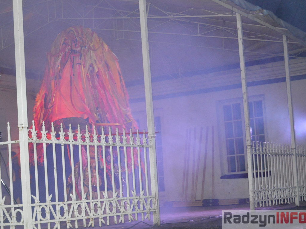 Widowisko teatru ognia