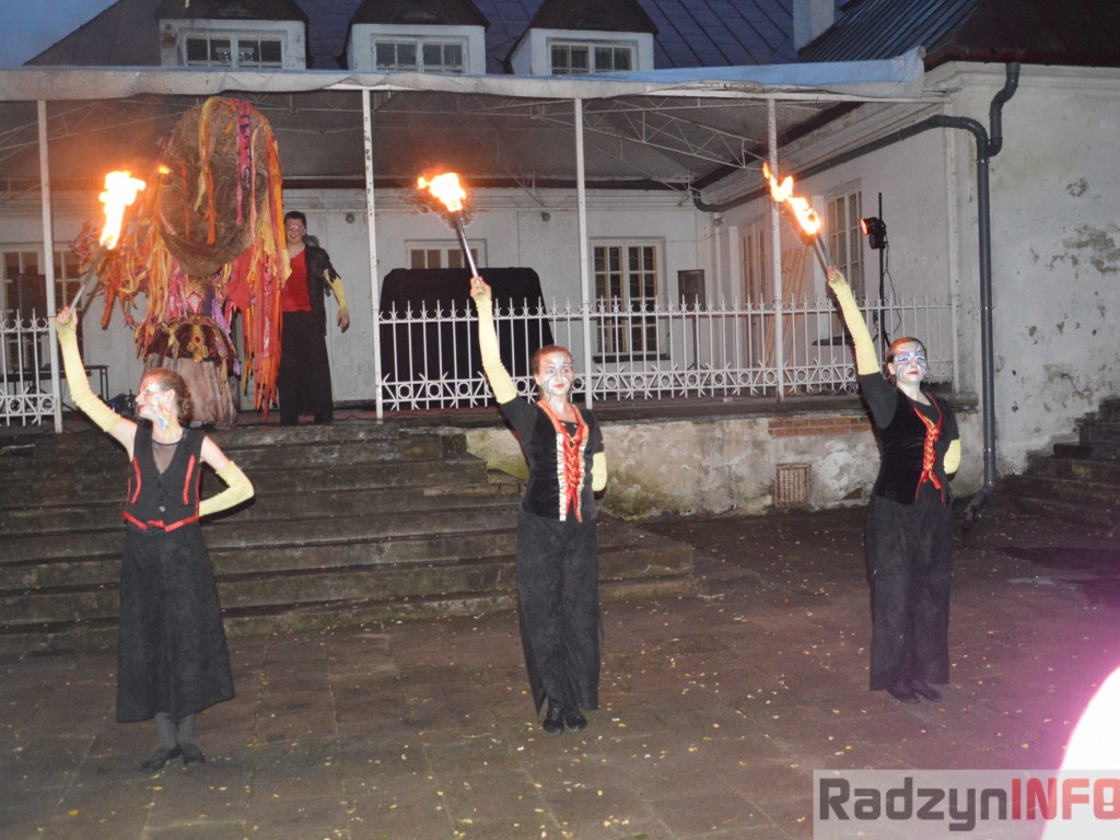 Widowisko teatru ognia